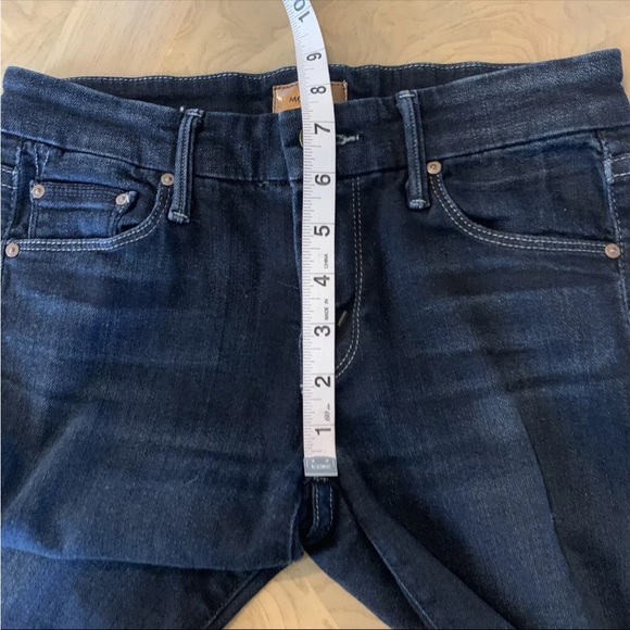 Mother the looker jeans 25 in dark wash: Coffee, tea or me? - Picture 12 of 16